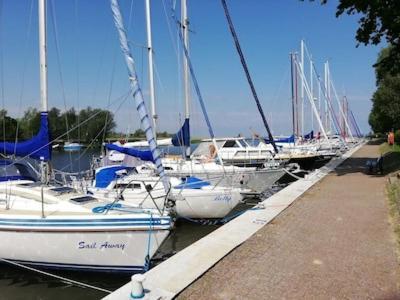 Sonniges Ferienhaus Fischer-Huus Vor Usedom & Direkt Am Haff Und Wasserzugang Mönkebude Esterno foto